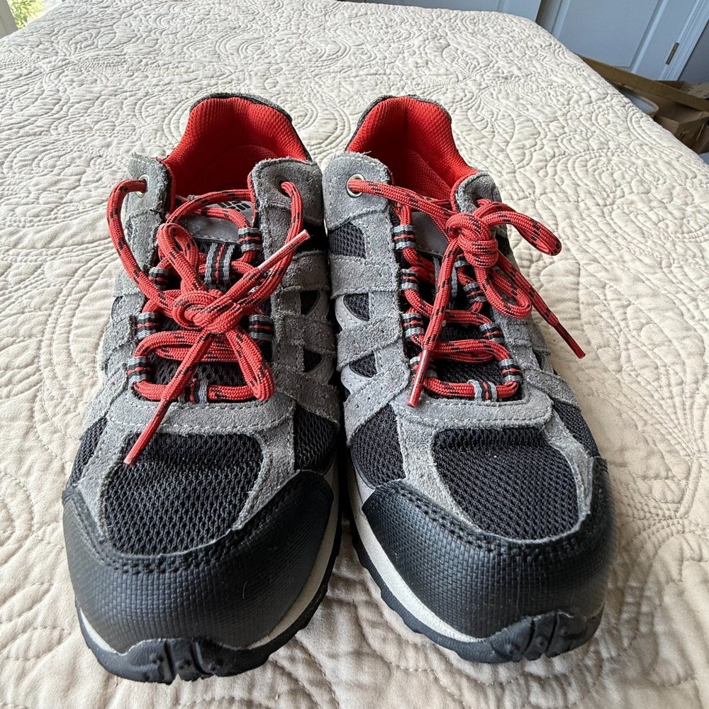 Columbia Redmond Waterproof Hiking Shoe Grey Black Red Youth Size 5 BY2857 - Picture 2 of 6